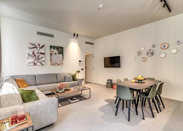 Seety Spartaco * Милан